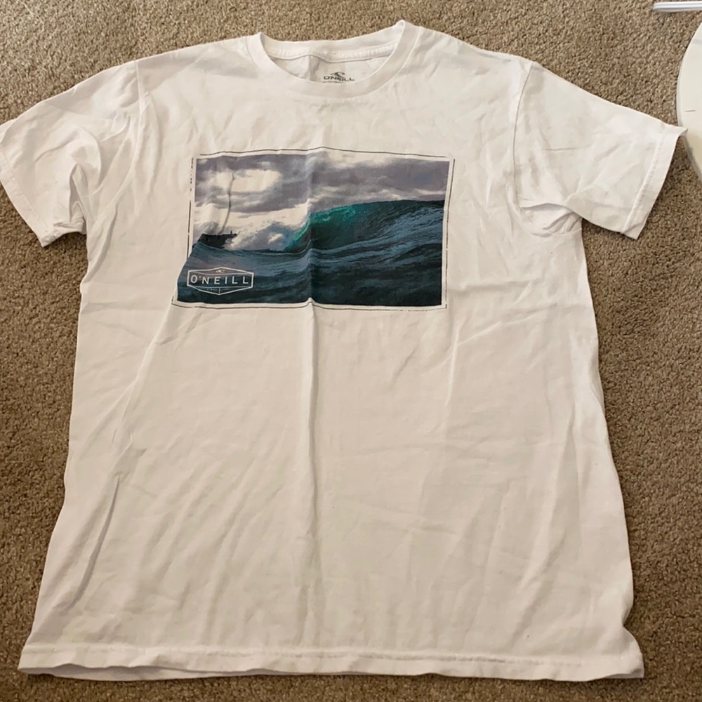 white O’neil tee